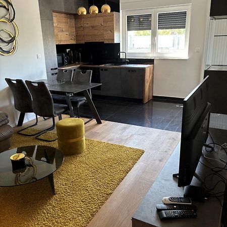City East Apartment Zagreb With Private Parking エクステリア 写真