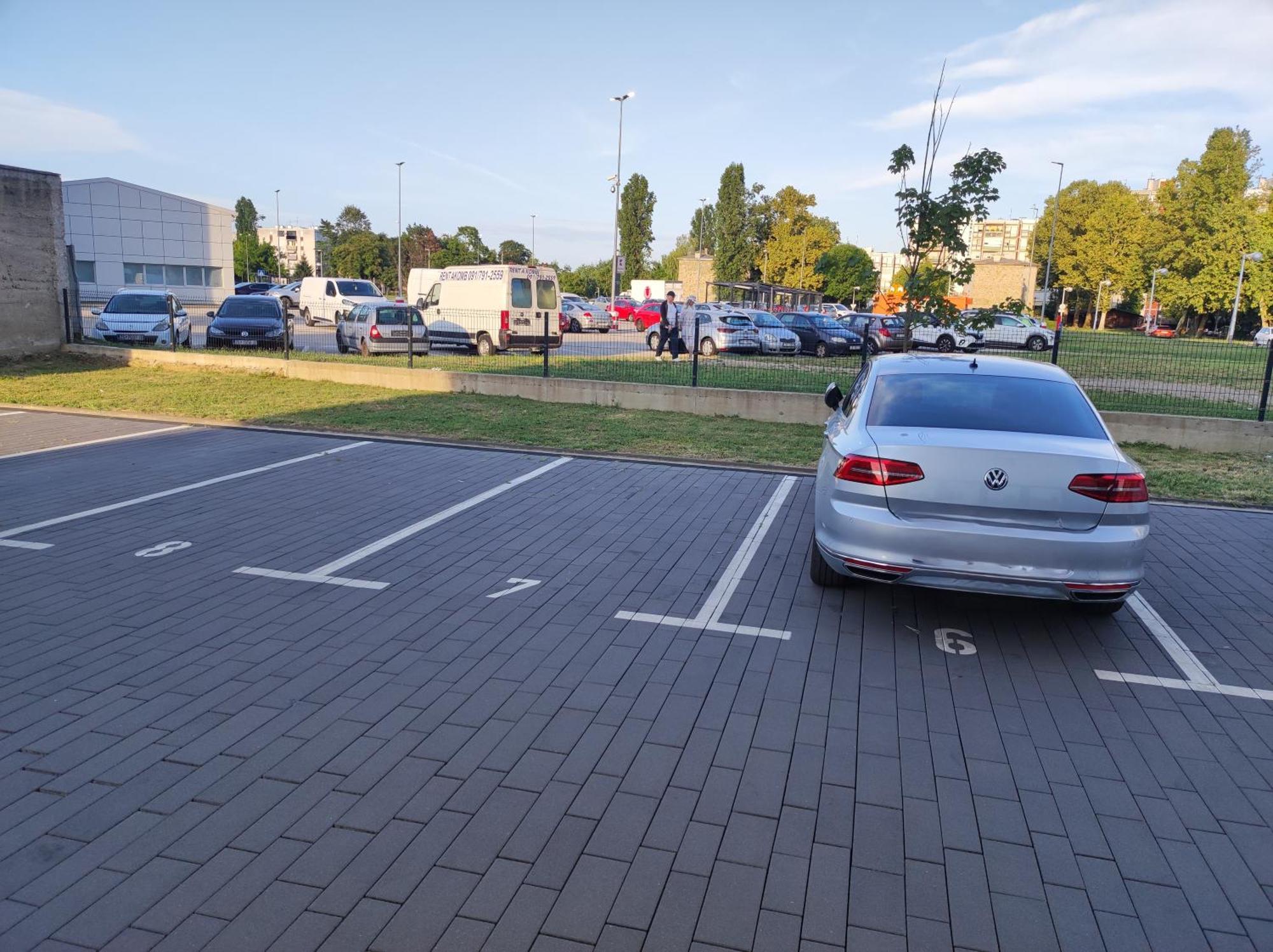 City East Apartment Zagreb With Private Parking エクステリア 写真